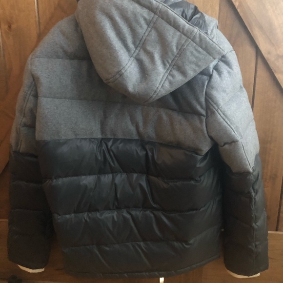 GUESS black and grey puffer jacket - Picture 3 of 4